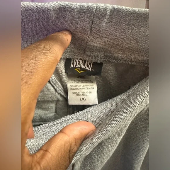 Great Condition LARGE Gray Sweatpants (Jogger Style) by Everlast - Picture 4 of 4